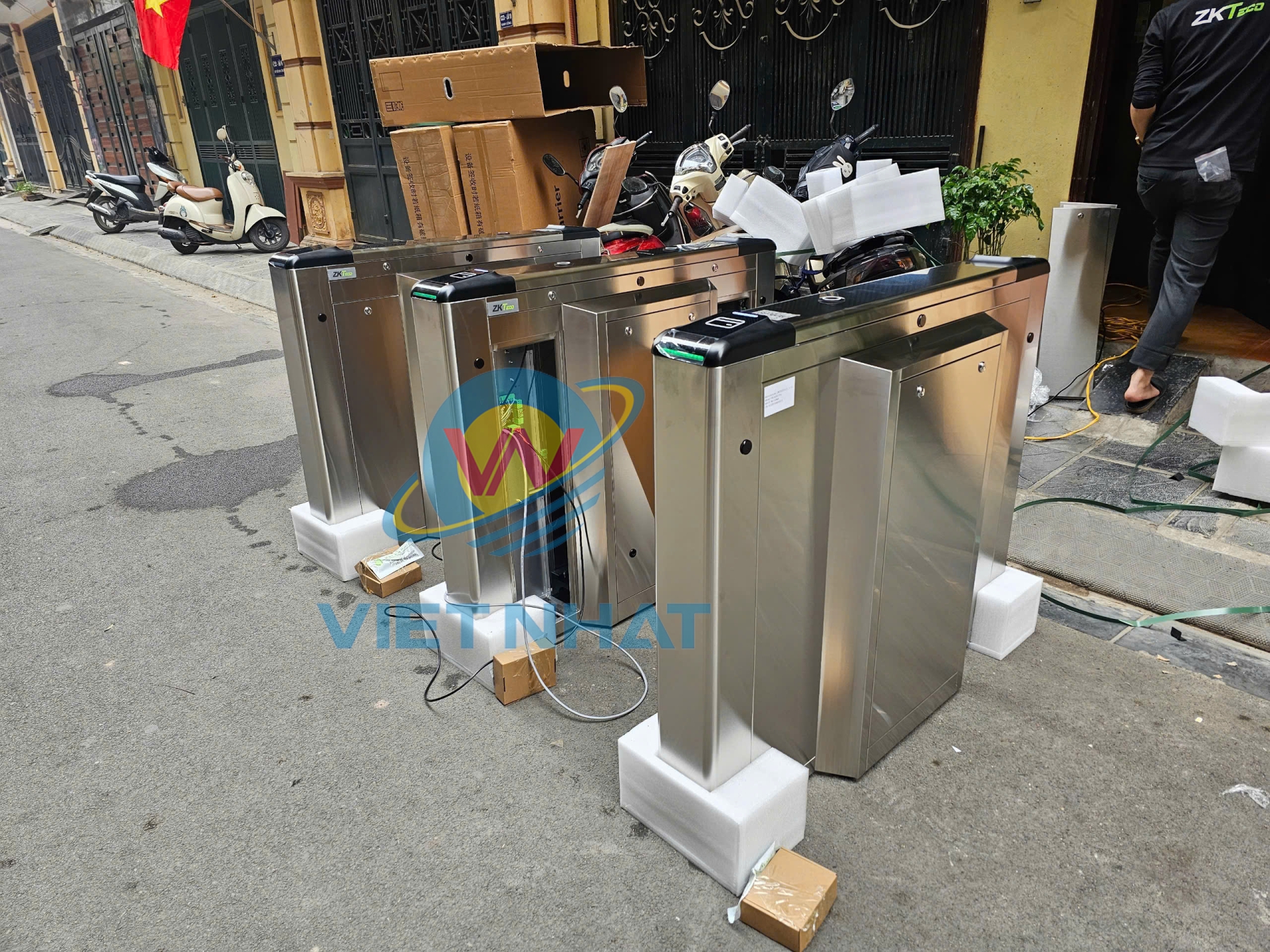 lap dat cong flap barrier zkteco chinh hang